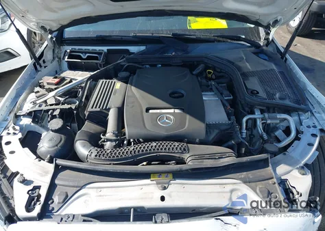 2016 Mercedes-Benz C 300 из США, поврежденный, VIN 55SWF4JB2GU126077